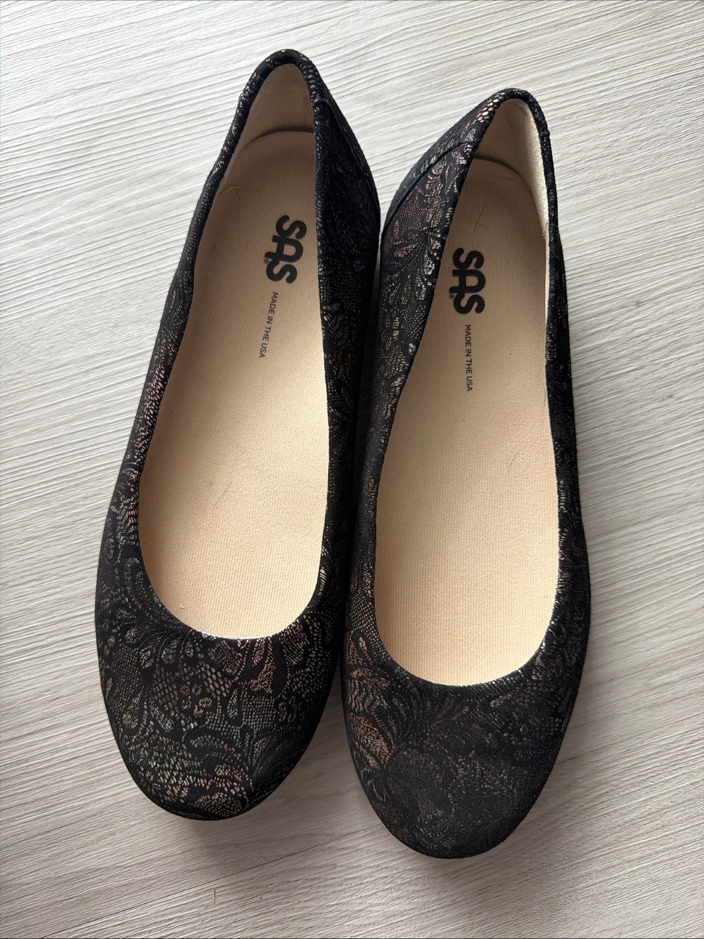 SAS Black Lace-Pattern Ballet Flats